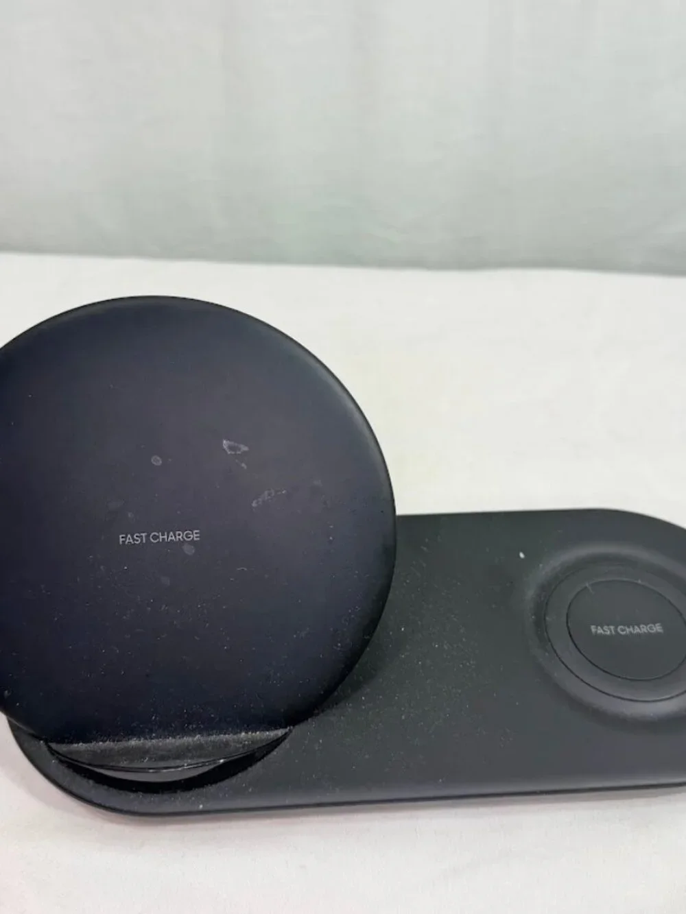 Samsung Wireless Charger Duo Fast Charger - Black EP-N6100